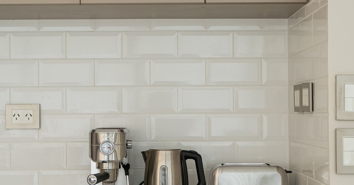 Exploring the Impact of Natural Wood Textures in Cabinetry
