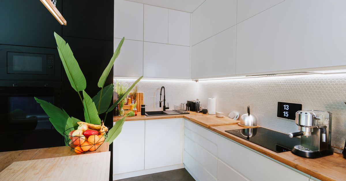 Integrating Smart Technology into Custom Cabinet Designs