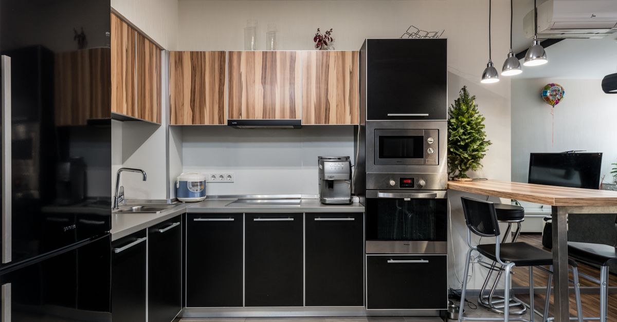Understanding Different Levels of Experience in Cabinet Services